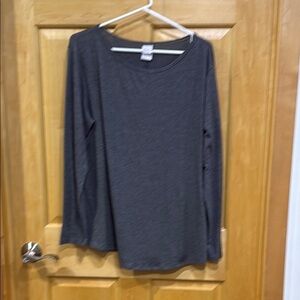 Stars Above Dark Gray Long Sleeve Top size XL